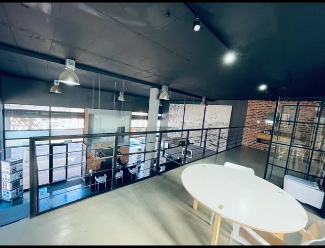 320M² RETAIL TO LET IN FOURWAYS